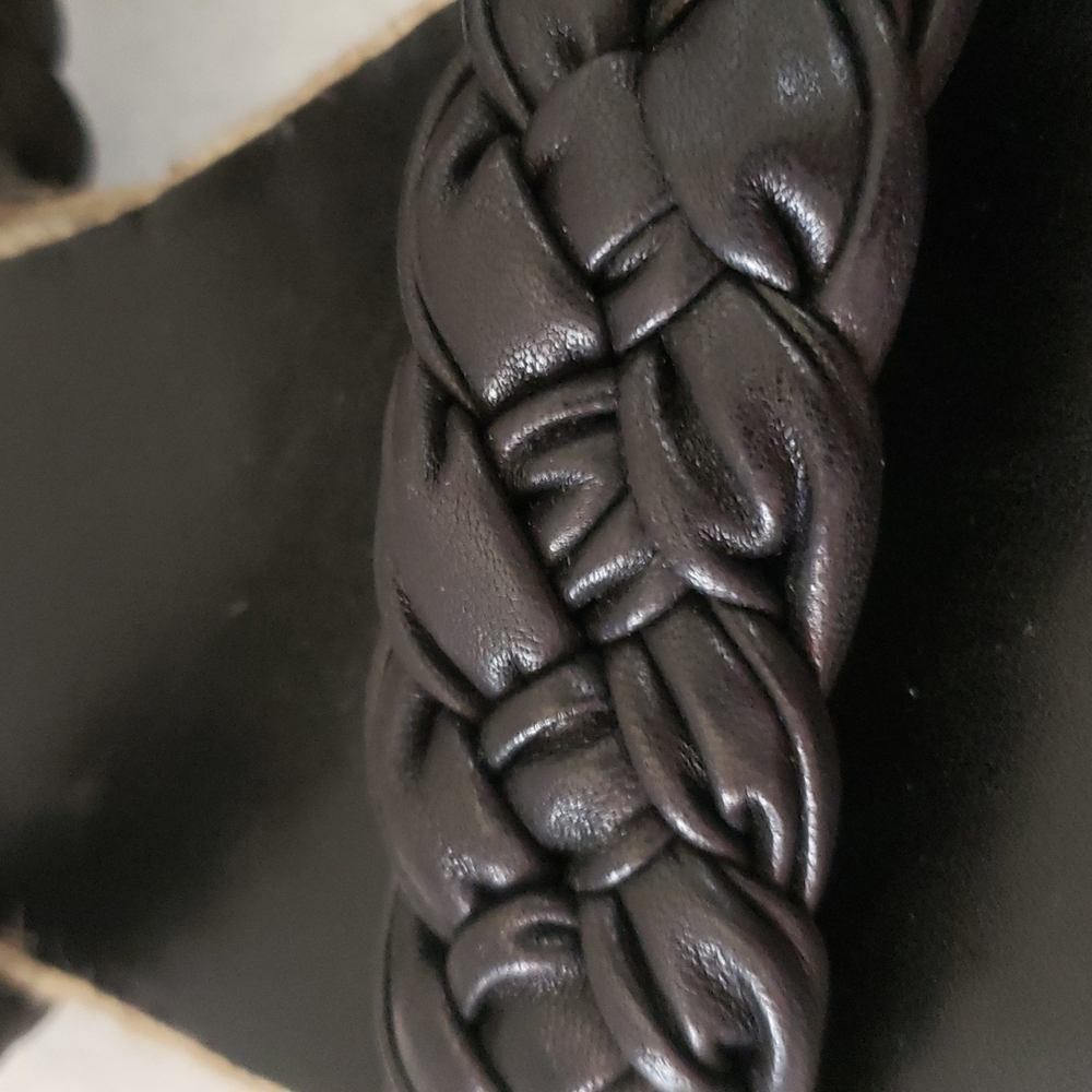 Marc Fisher | NWOT Women's Leather Braided Straps Slip-On Jaimee Size 8.5 or 7.5 - Picture 2 of 10
